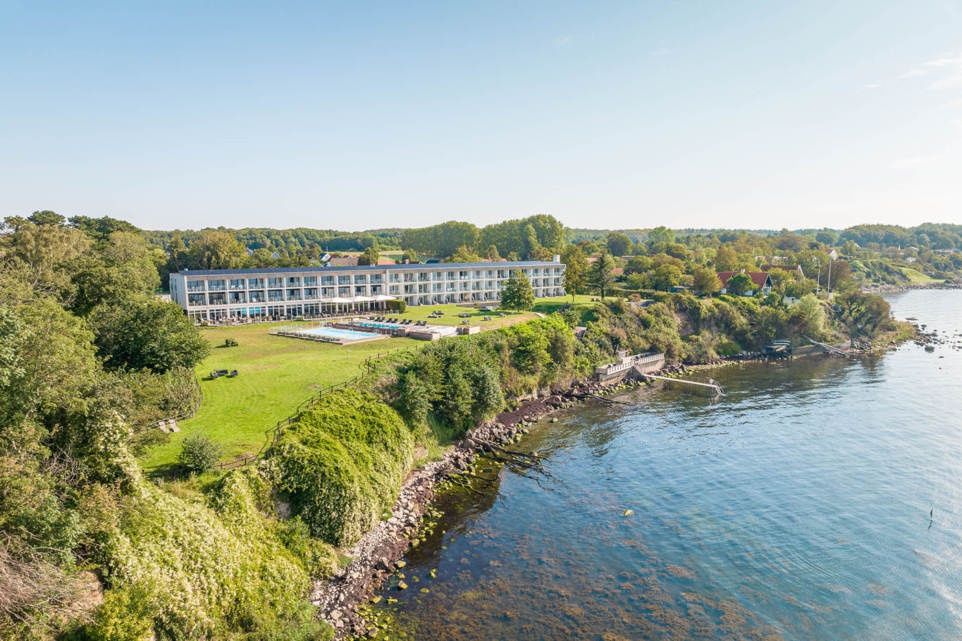 Fredensborg Badehotel - Skøn beliggenhed og swimmingpool