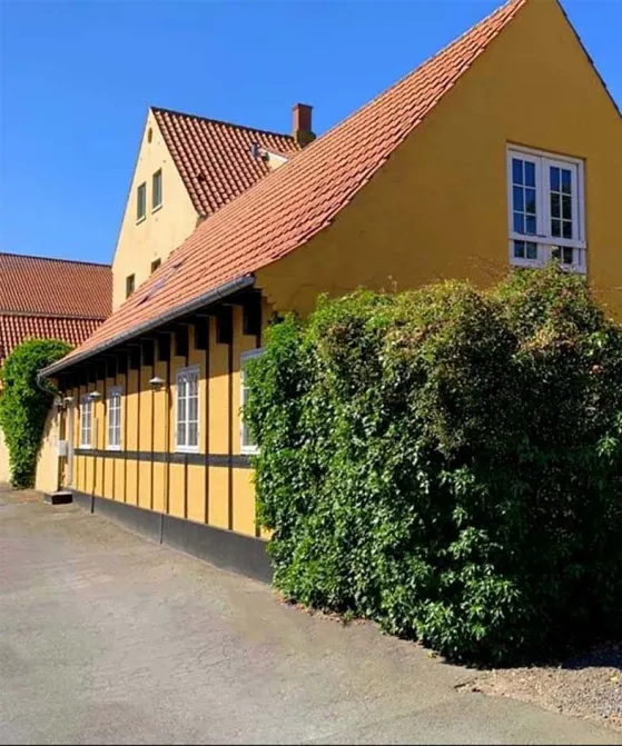 Charmerende byhus midt i Svaneke på Bornholm