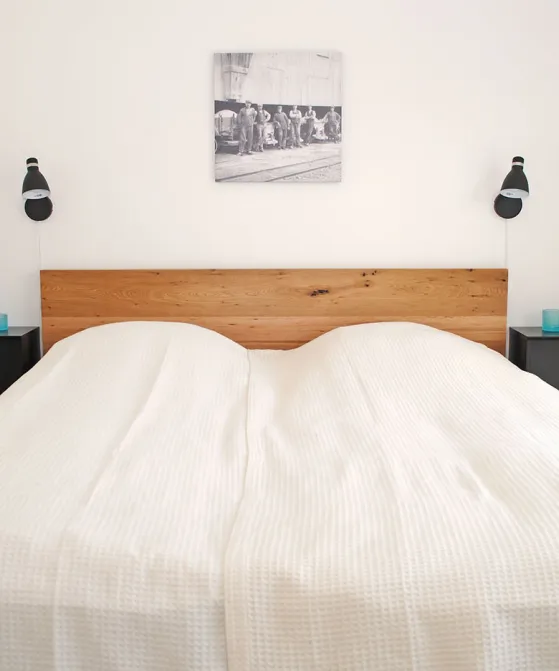 Sandvig Søpark - Lyst og moderne soveværelse